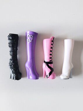 Monster High Single Shoe Lot